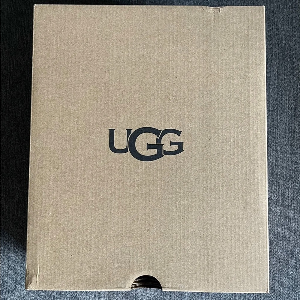 UGG Classic Femme Miniwedge Boots in Brown Size UK 4 (USA 6) NEW/NEVER WORN - Picture 8 of 8